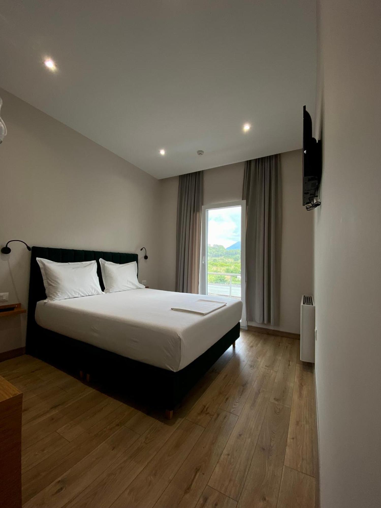 Merly Hotel Përmet Dış mekan fotoğraf